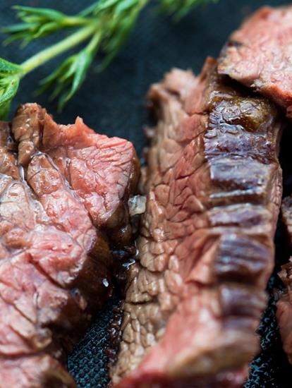 Nahaufnahme von blutigem Fleisch