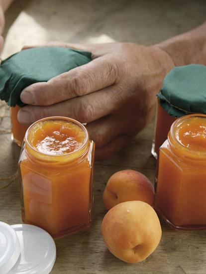 Apricot jam